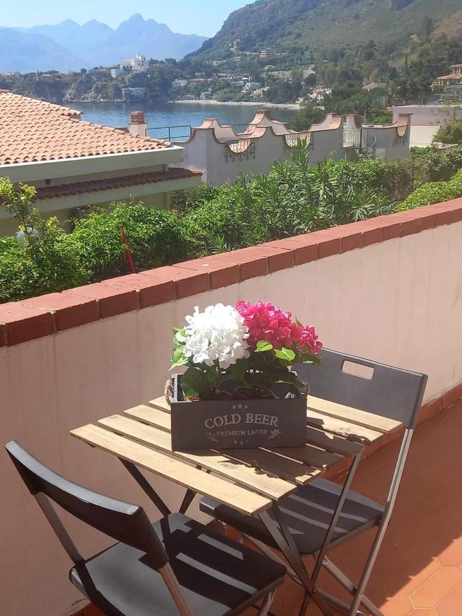 Aparthotel Casa Vacanze Sicilia Bedda Seaside à Santa Flavia Extérieur photo